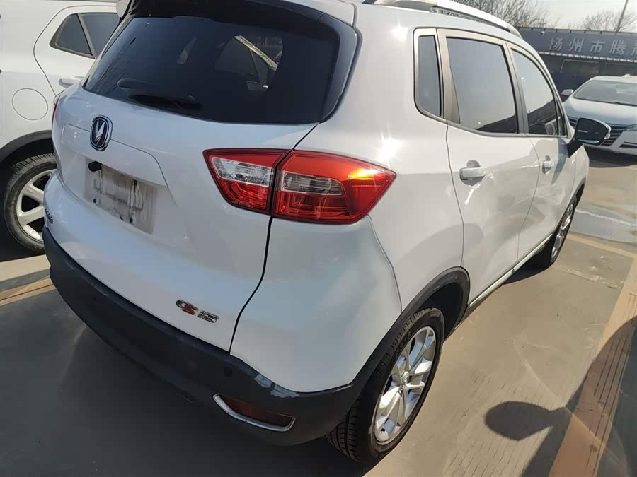 Changan CS15 2018 صورة سيارة #9
