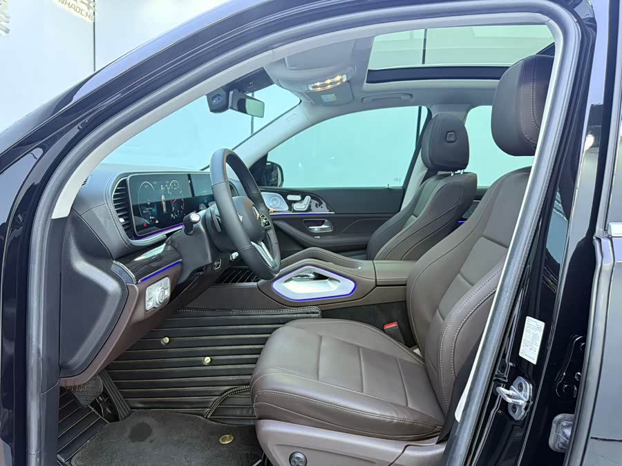 Mercedes-Benz GLE Class 2023 car image #9