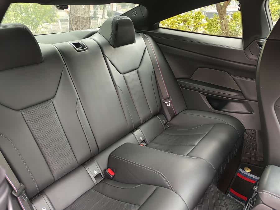 BMW M4 2022 car image #9