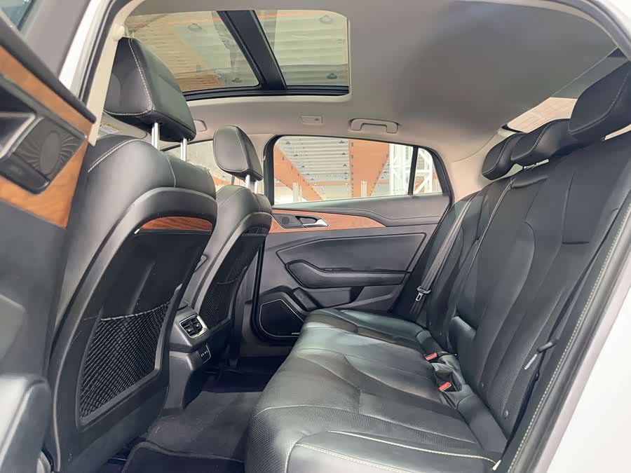 Suzuki H5 2019 car image #9