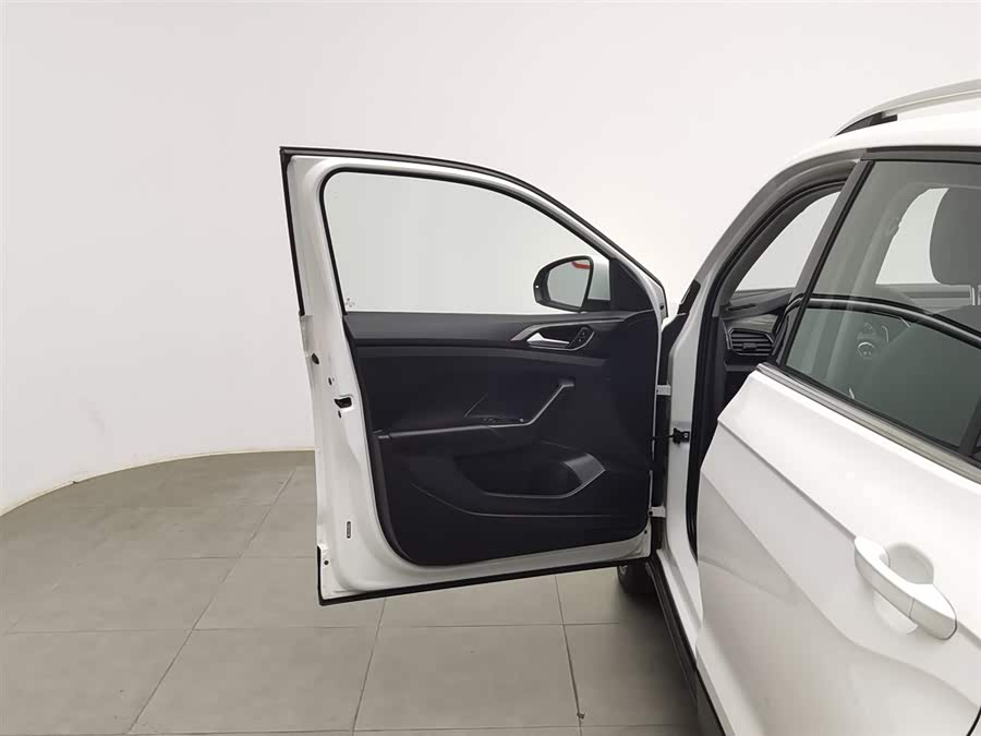 Volkswagen Tacqua 2020 car image #9