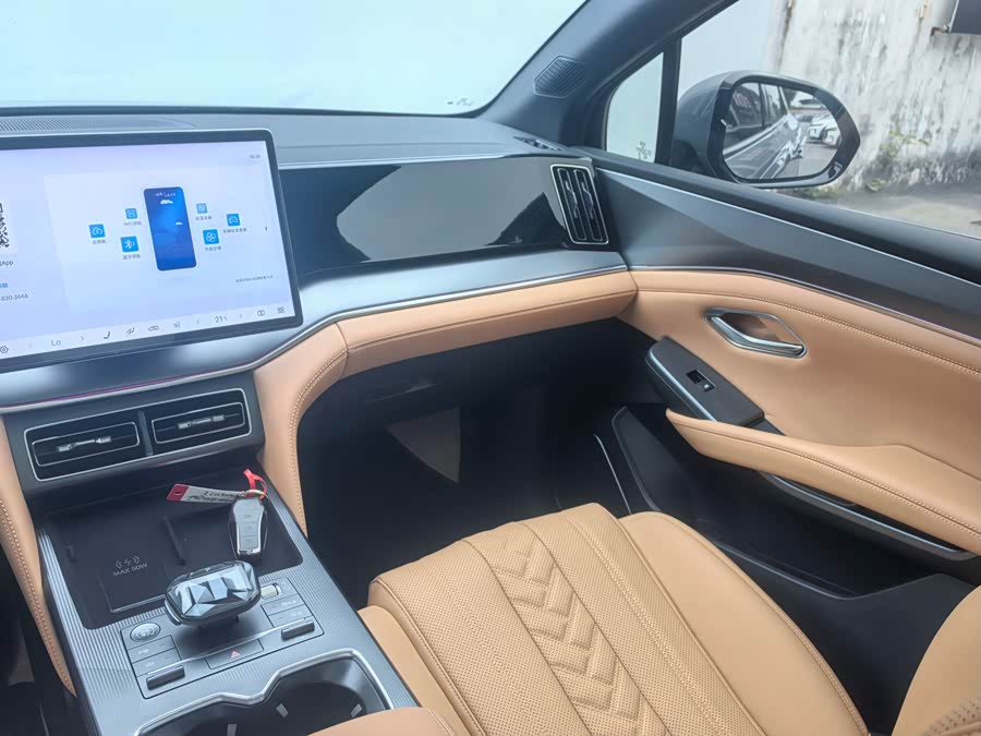 BYD SongL DM-i 2025 car image #9