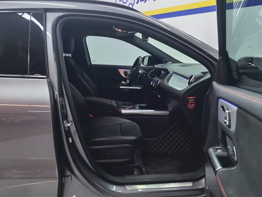 Mercedes-Benz GLA AMG 2023 car image #9