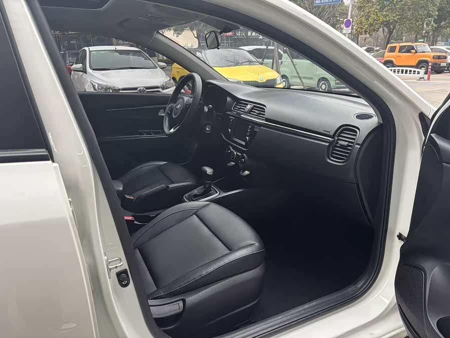 起亚 起亚K2 2018 汽车图片 #9