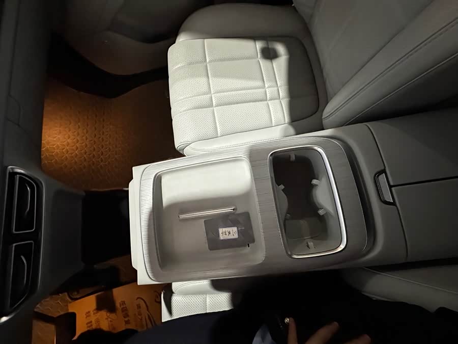 Deepal S09 2025 car image #9