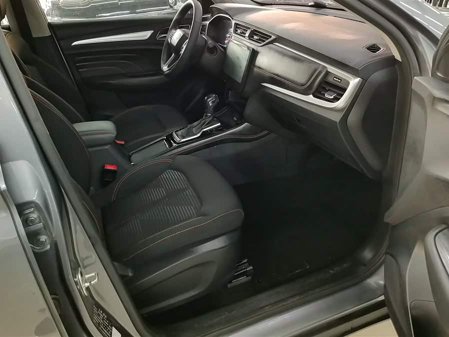 Roewe RX3 2021 car image #9