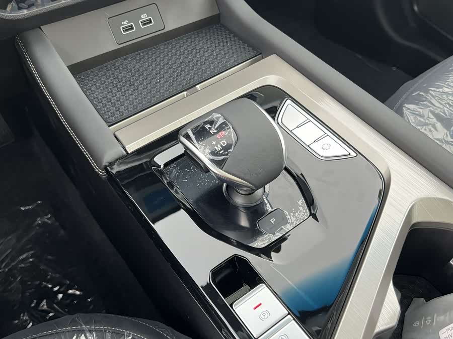 Jetour X70 car image #9