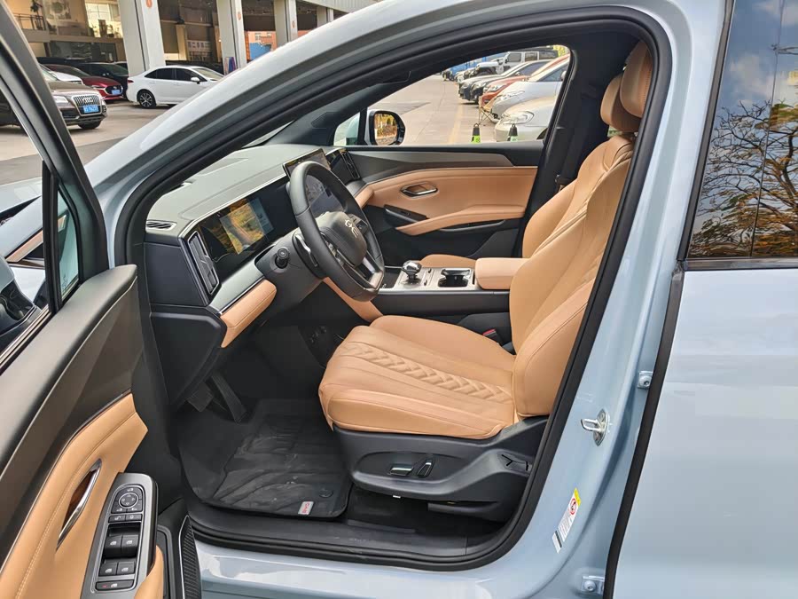 BYD SongL DM-i 2025 car image #9