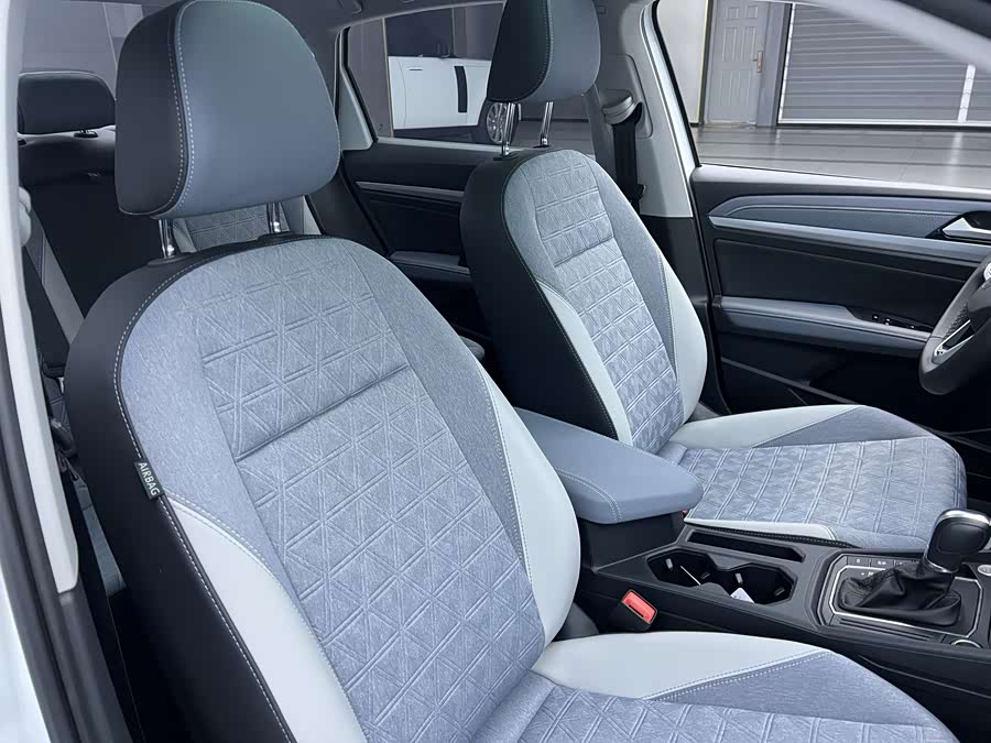 Volkswagen Lavida 2022 car image #9
