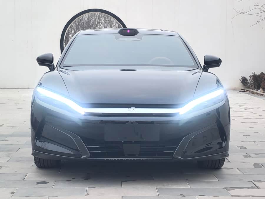 BYD HanL 2025 #9 BYD HanL 2025 car image #9