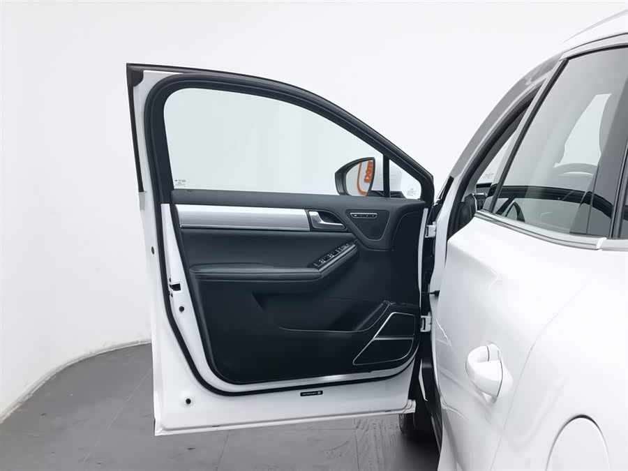 BYD Tang 2018 car image #9