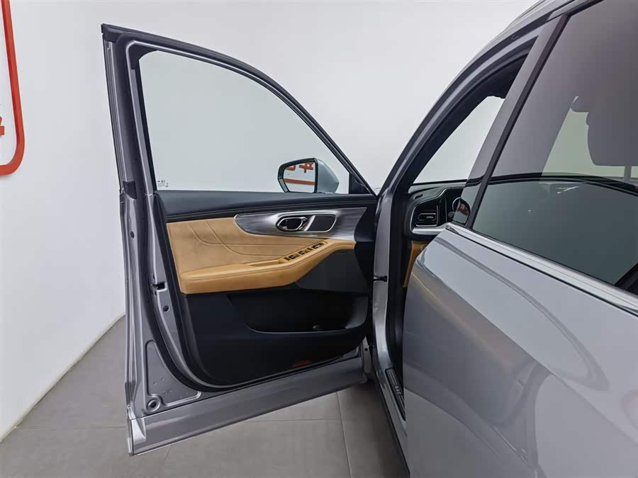 GAC Trumpchi ES9 2023 صورة سيارة #9