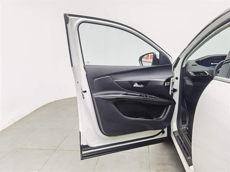 Peugeot 5008 2018 car image #9