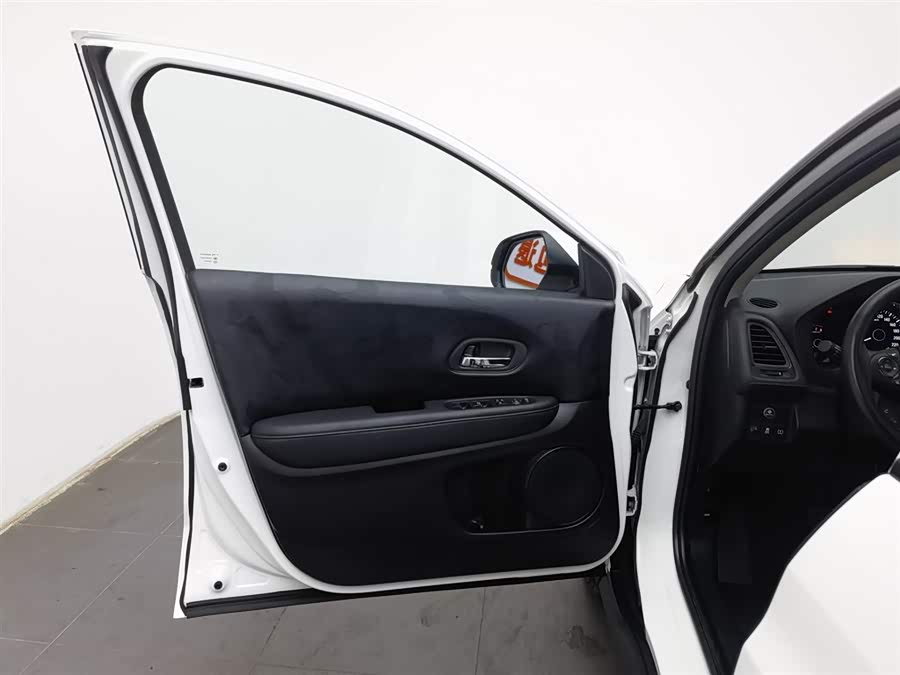 Honda VEZEL 2022 #9 Honda VEZEL 2022 car image #9