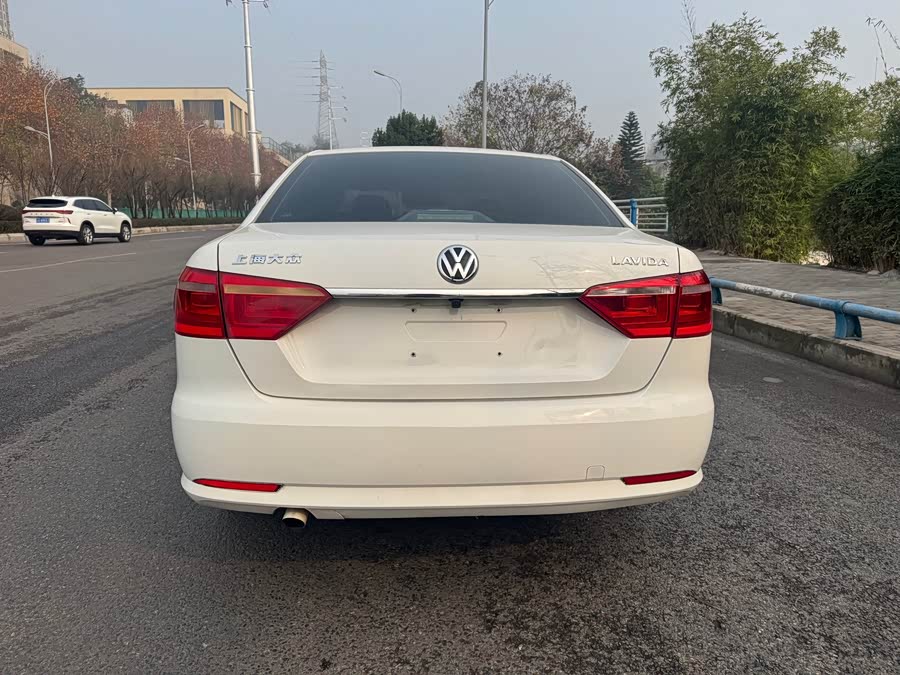Volkswagen Lavida 2016 car image #9