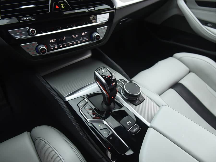 BMW M5 2020 car image #9