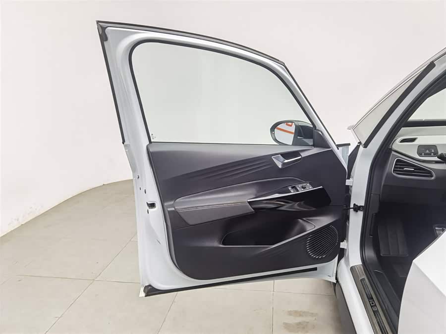 Volkswagen ID.3 2023 immagine di auto #9