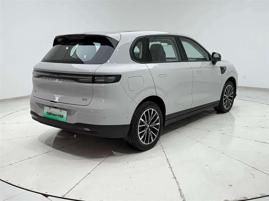 零跑汽车 零跑B10 2025 汽车图片 #9