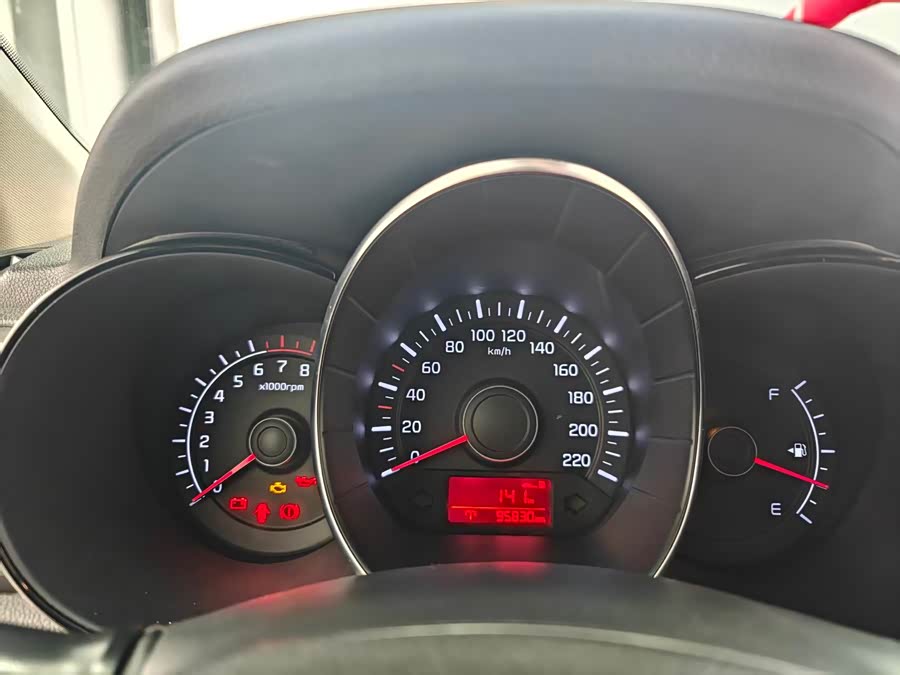 起亚 起亚K2 2014 汽车图片 #9