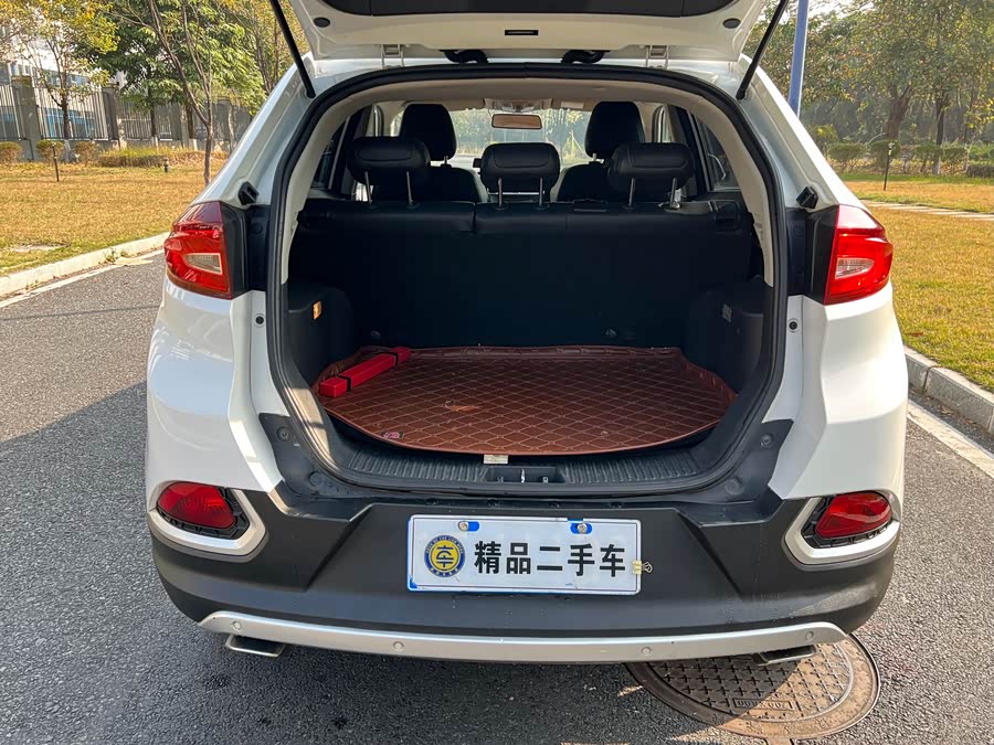 MG GS 2016 car image #9