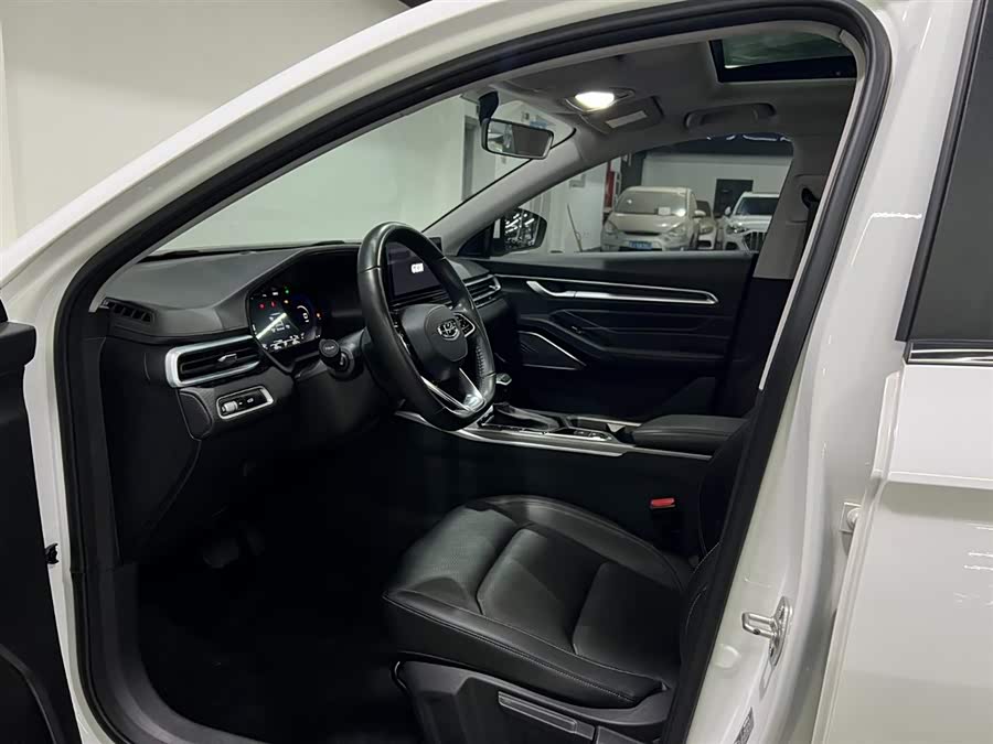 GEELY Emgrand 2022 #9 GEELY Emgrand 2022 car image #9