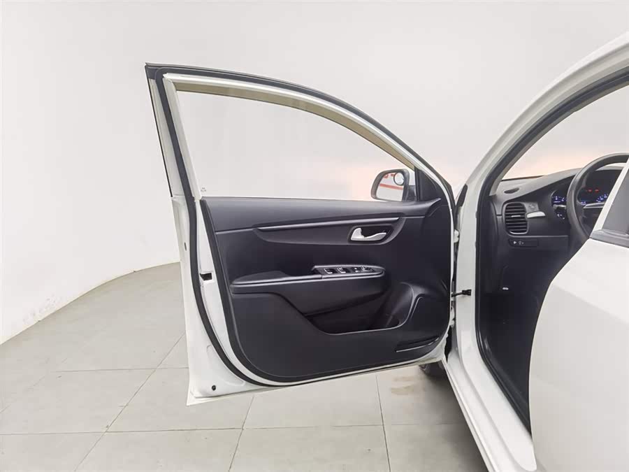 起亚 起亚K2 2016 汽车图片 #9