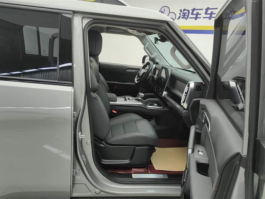 Jetour Traveller 2023 car image #9