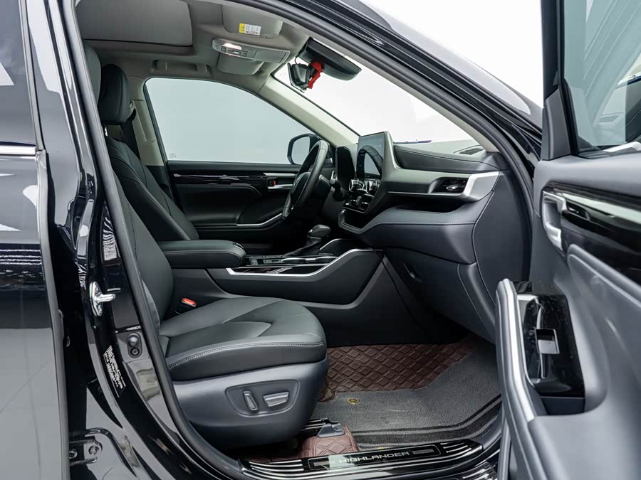 Toyota Highlander 2024 car image #9