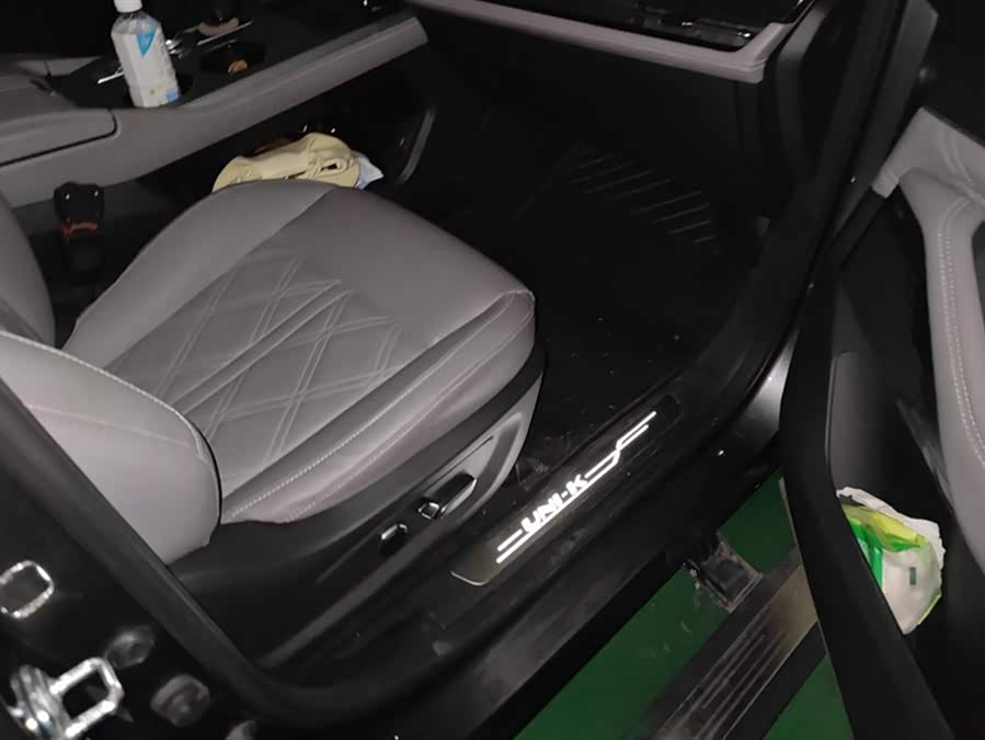 Changan UNI-K iDD 2023 car image #9