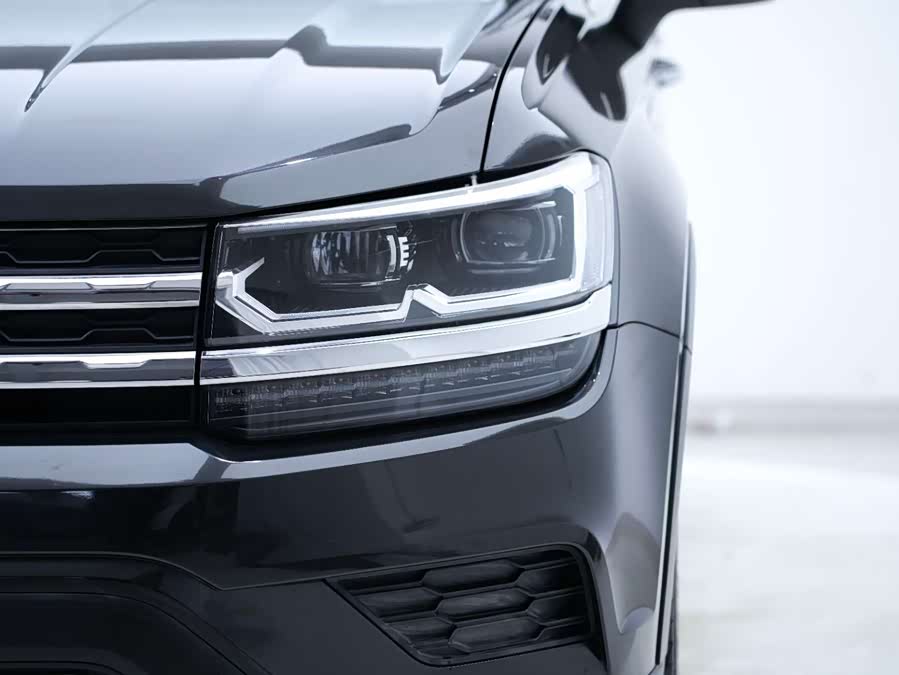 Volkswagen Tharu 2020 car image #9