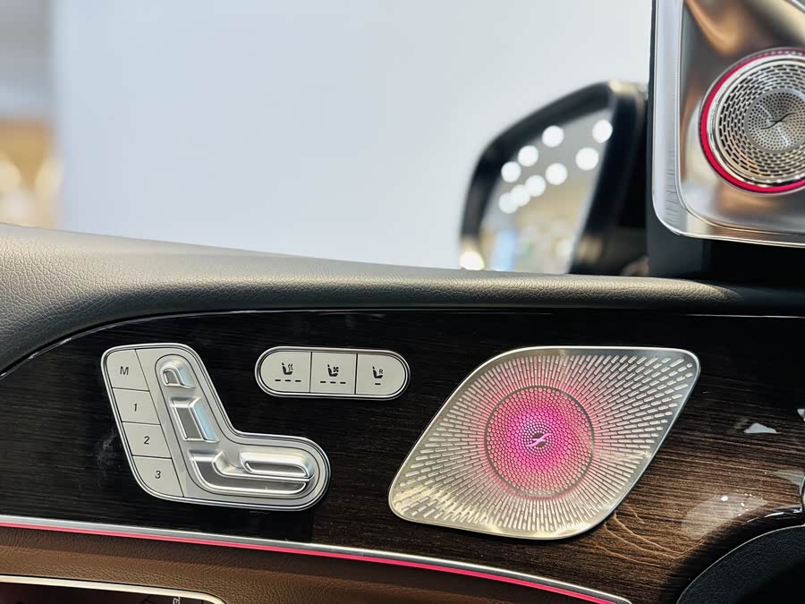 Mercedes-Benz GLE Class 2024 car image #9