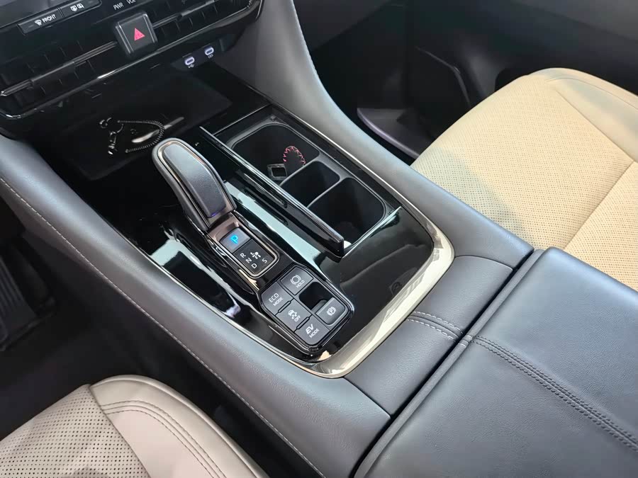 Toyota Alphard 2024 #9 Toyota Alphard 2024 изображение автомобиля #9