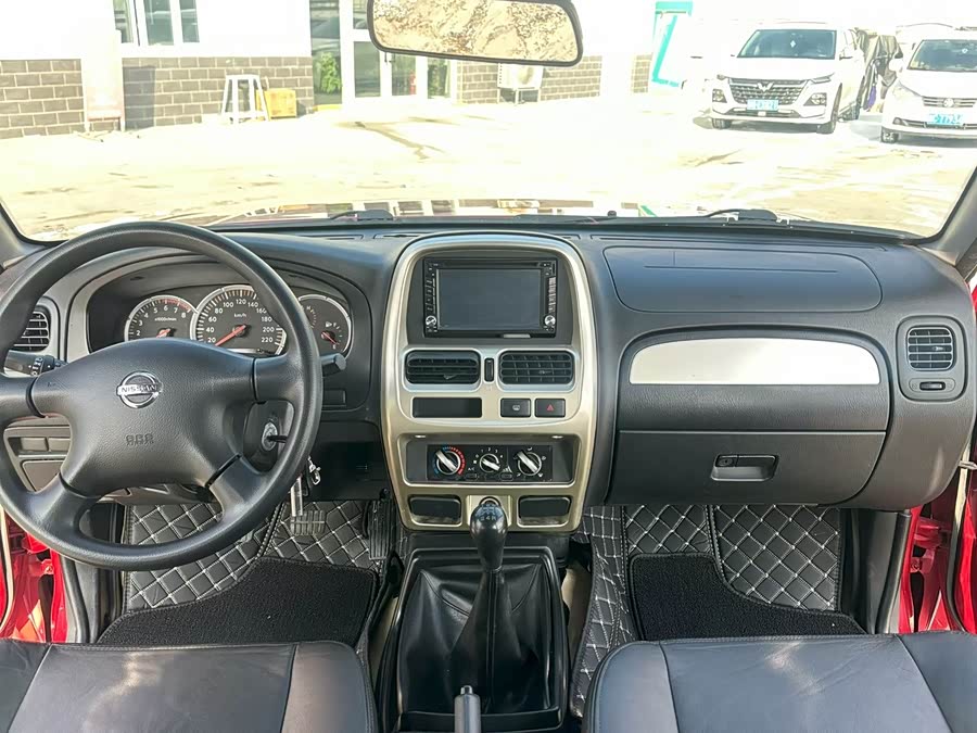 日产 日产帕拉丁 2014 汽车图片 #9