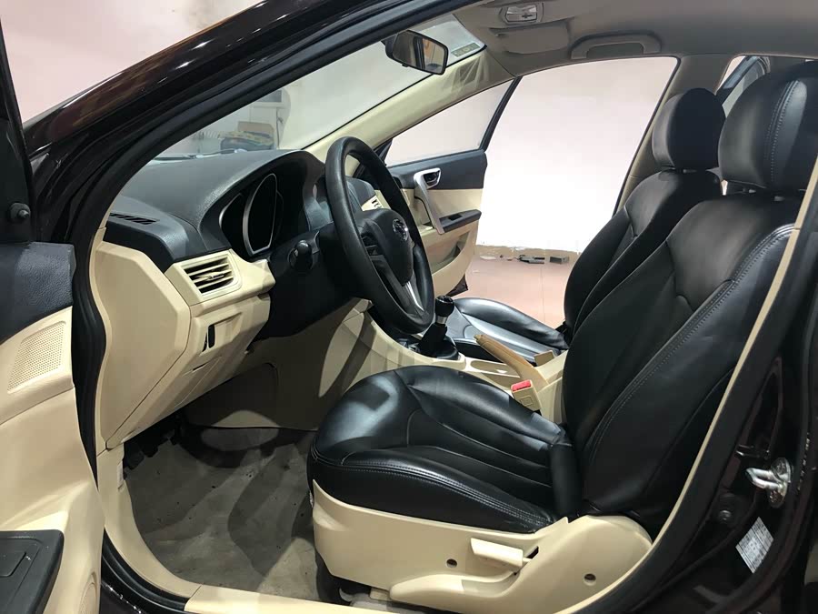 Soueast V6 Lingshi 2014 car image #9