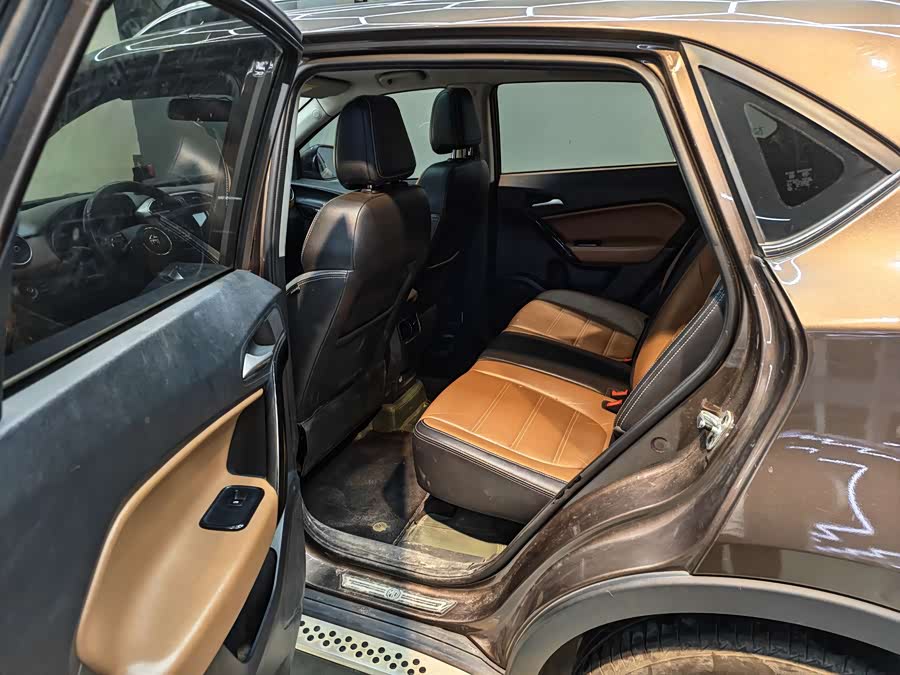 MG GS 2017 car image #9