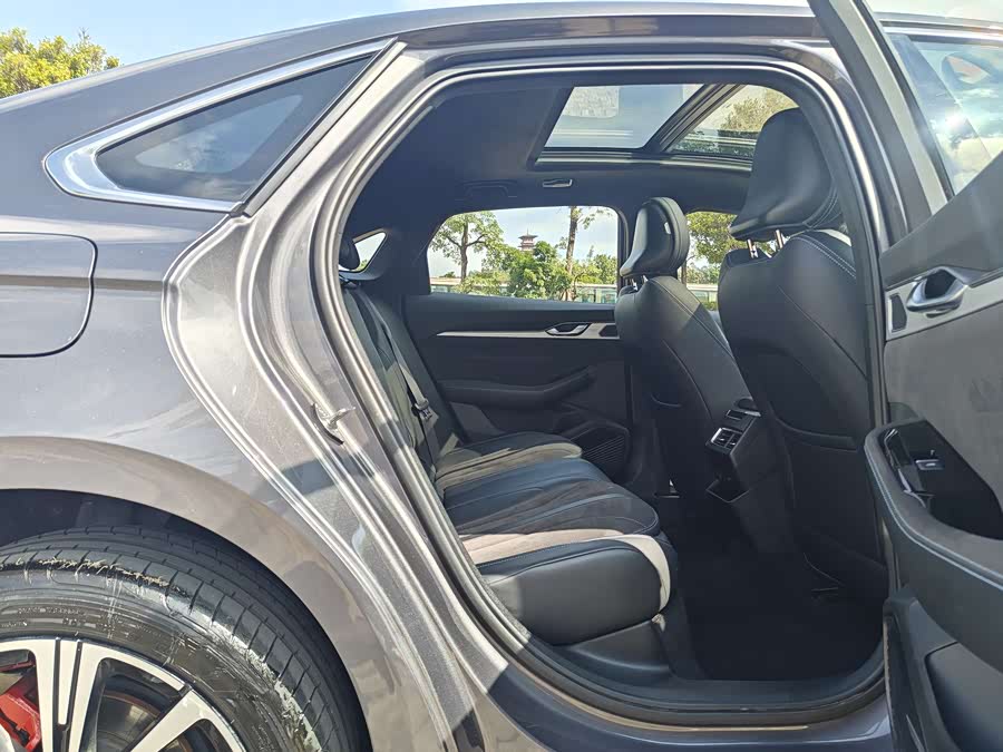 GEELY Preface 2024 car image #9