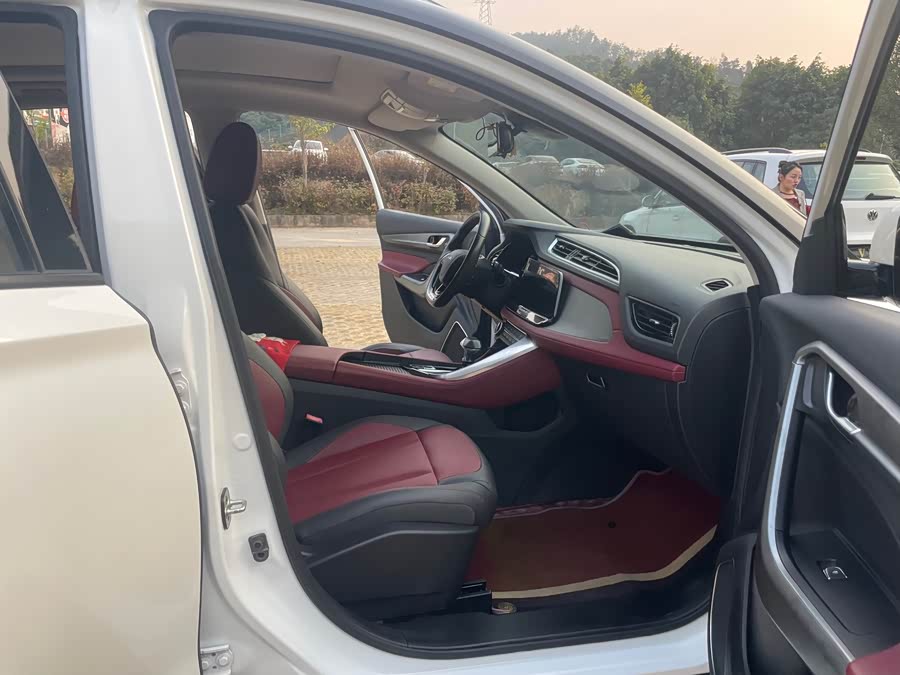 Volkswagen Tiguan 2018 #9 Volkswagen Tiguan 2018 car image #9