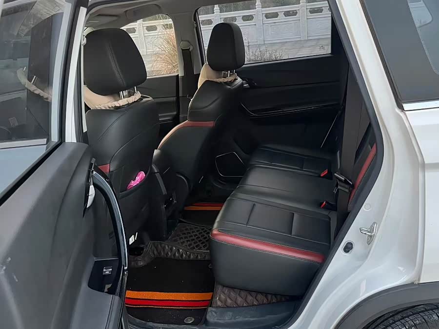 Forthing T5 2021 immagine di auto #9