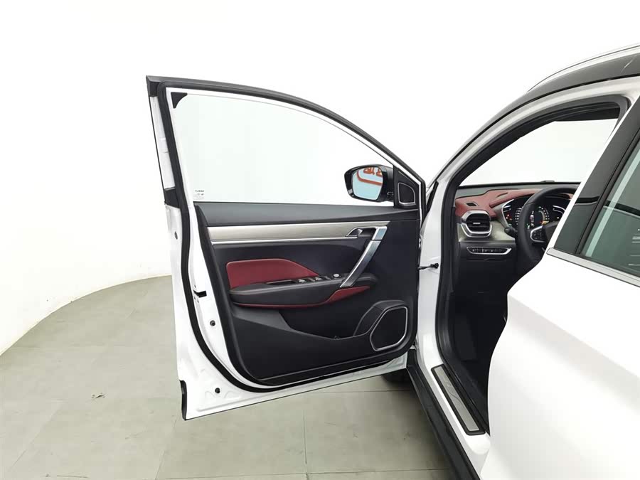 GEELY Coolray 2019 car image #9