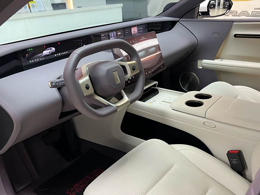 阿维塔 阿维塔06 2025 汽车图片 #9