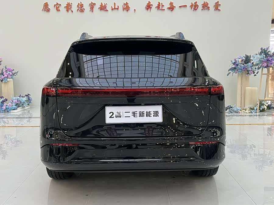 Xpeng G9 2025 car image #9