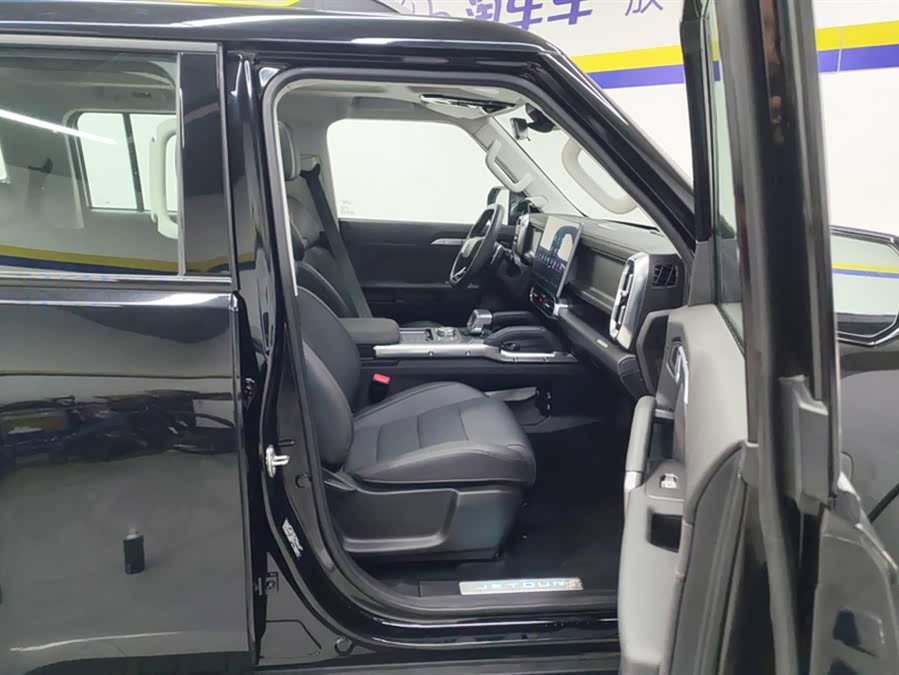 Jetour Traveller 2023 car image #9
