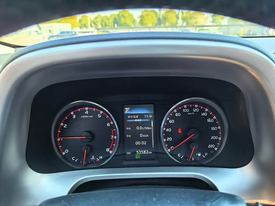 Toyota RAV4 2017 car image #9