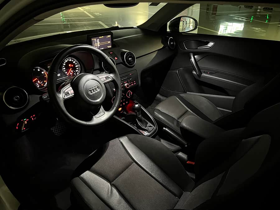 Audi A1 2012 car image #9