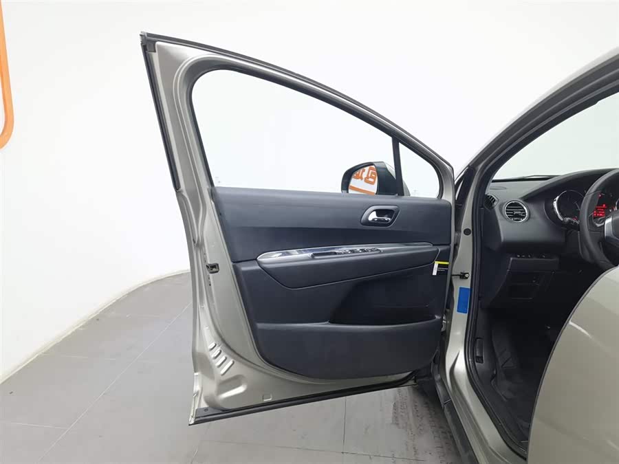 Peugeot 3008 2016 car image #9