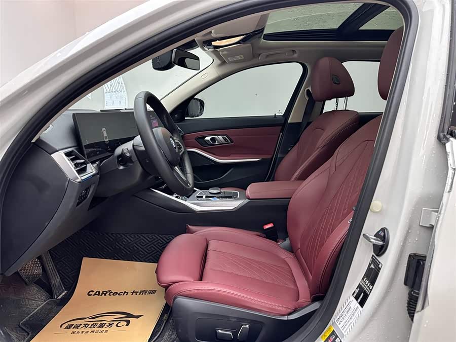 BMW i3 2023 car image #9