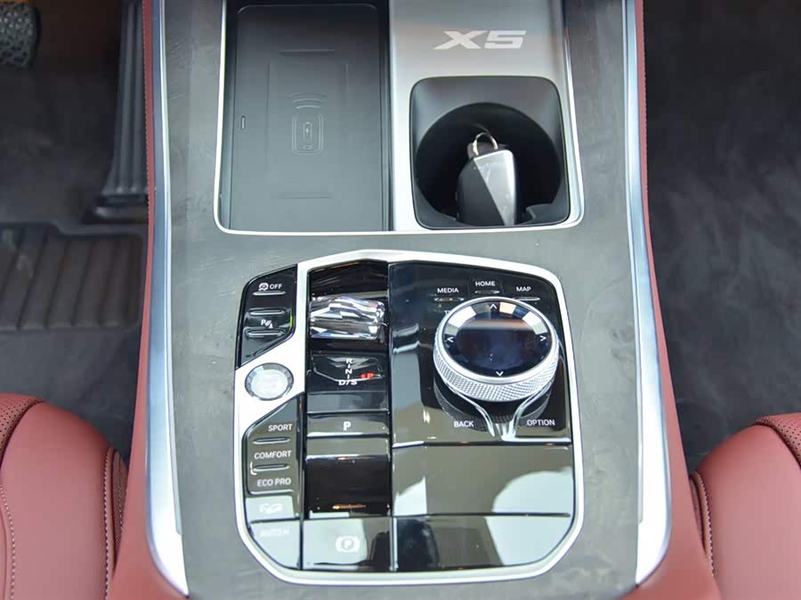 BMW X5 2025 #9 BMW X5 2025 car image #9