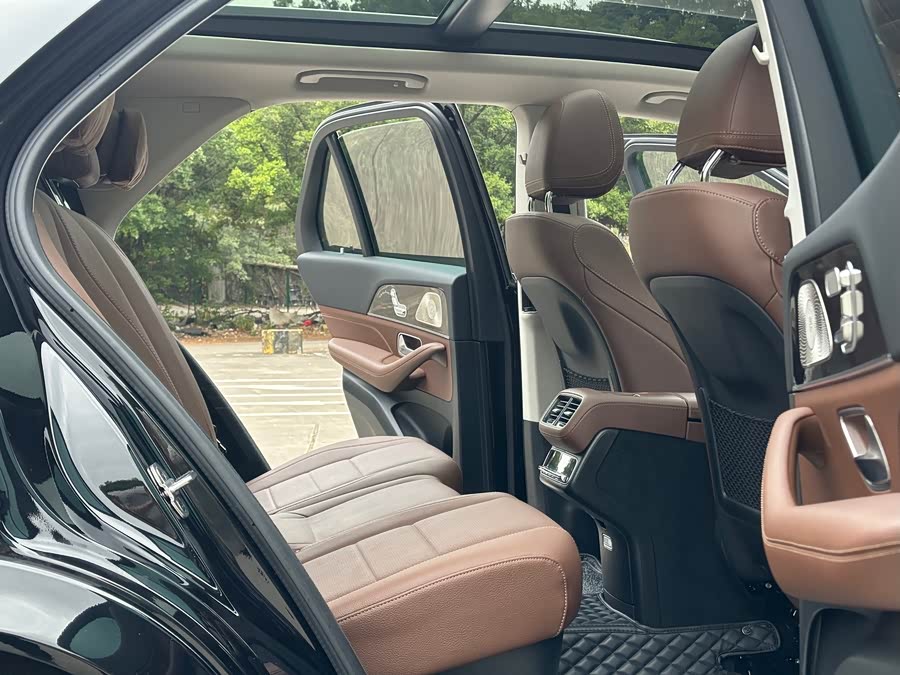 Mercedes-Benz GLE Class 2024 immagine di auto #9