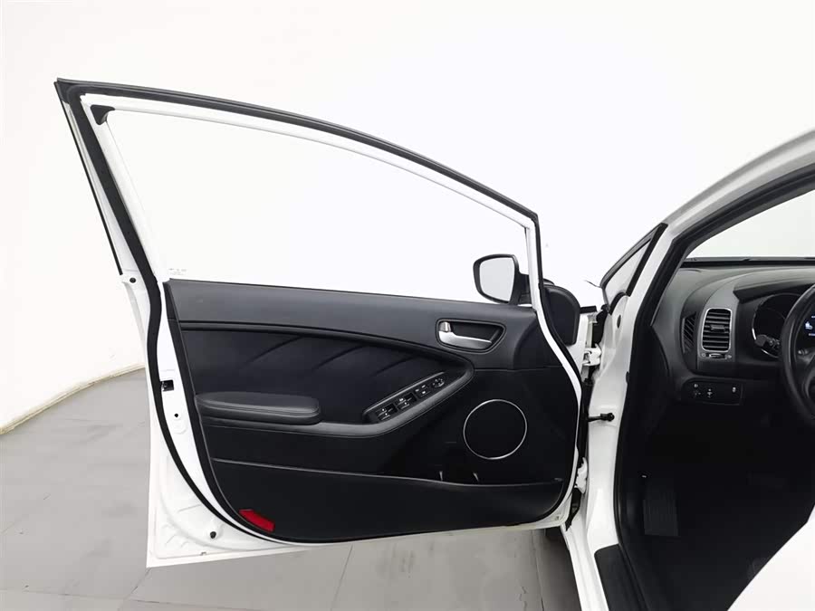 起亚 起亚K3 2018 汽车图片 #9