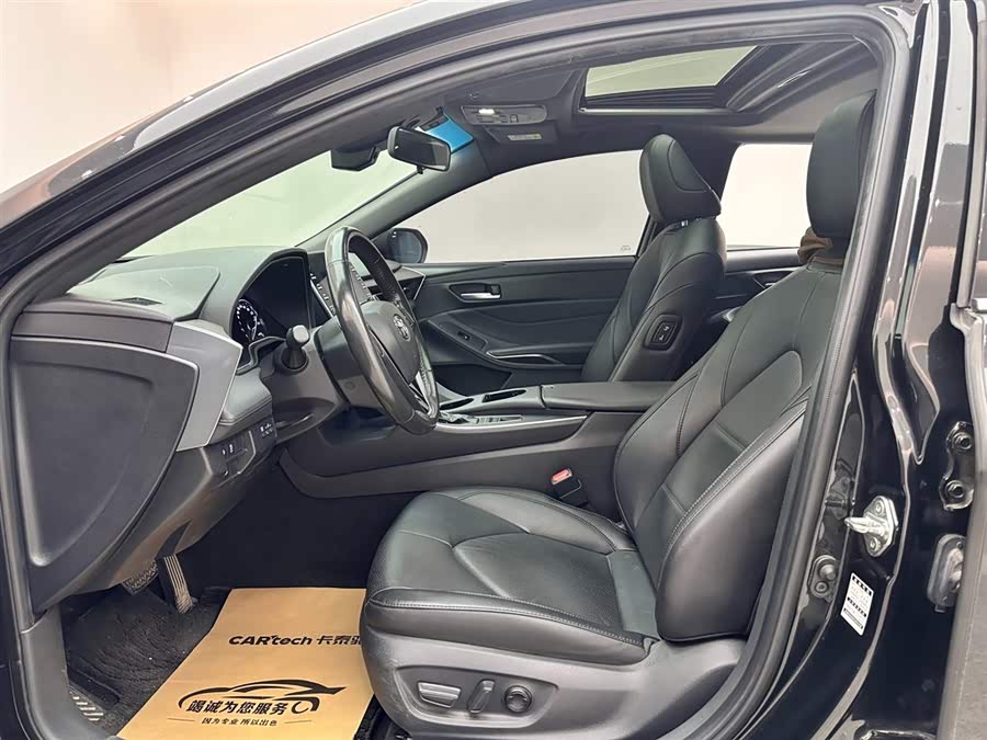 Toyota Avalon 2020 car image #9